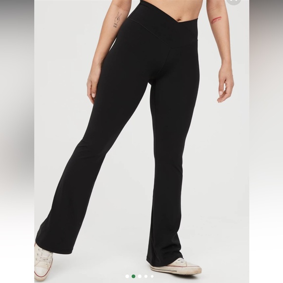 Aerie Black Crossover Flare Leggings - Picture 5 of 7